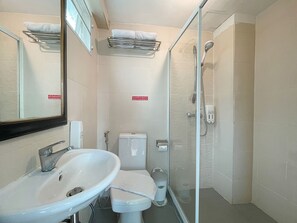 Deluxe Room Twin Beds, Balcony | Bathroom | Shower, free toiletries, hair dryer, slippers