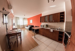 LED TV, DVD player - Far Home Apartments (Budapest)