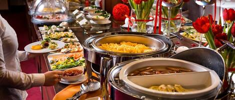 Daily buffet breakfast (EUR 60 per person)