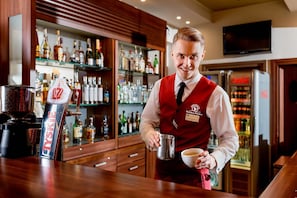 Bar (on property) - Hotel Tęczowy Młyn (Kielce)