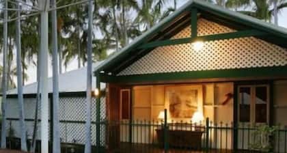 Pinctada McAlpine House