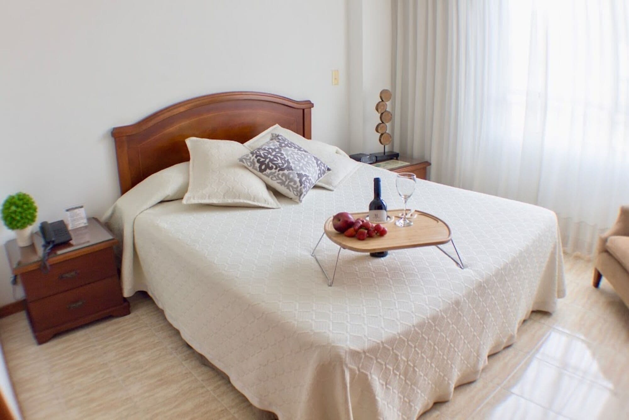 1 bedroom, premium bedding, down comforters, in-room safe