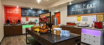 Hampton Inn & Suites Wilder