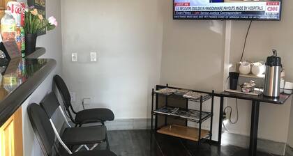 Summit Inn - Houston Medical Center