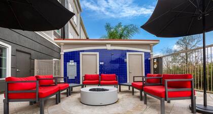 La Quinta Inn & Suites by Wyndham Alvin