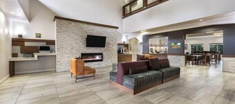 La Quinta Inn & Suites by Wyndham Alvin