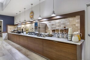 Free daily continental breakfast