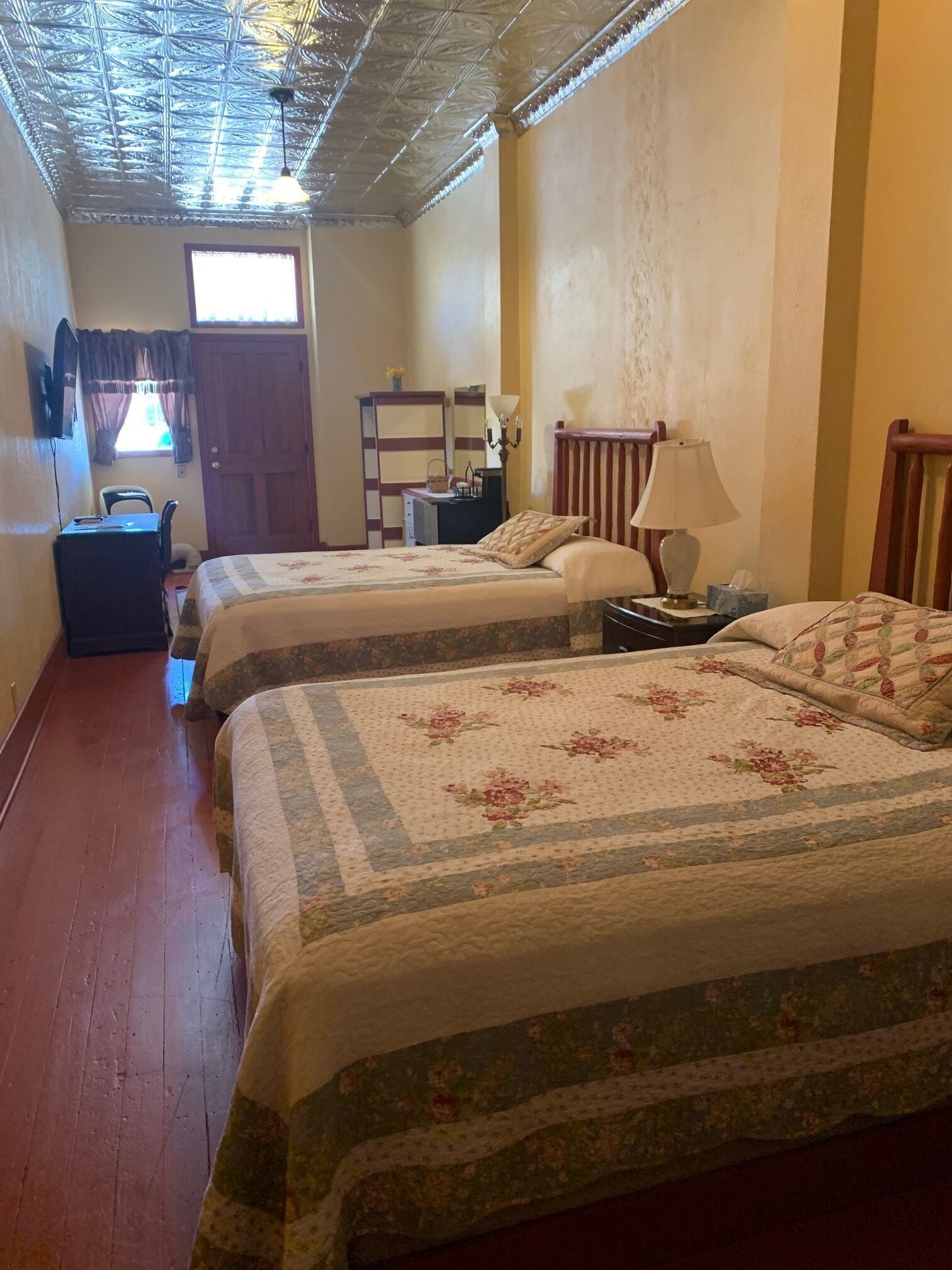 deluxe double room, 2 queen beds, accessible | 1 bedroom, premium bedding, desk, iron/ironing board