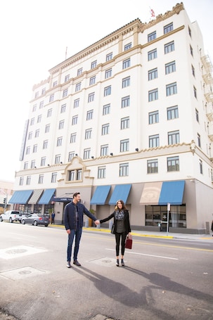 Exterior detail. The Padre Hotel