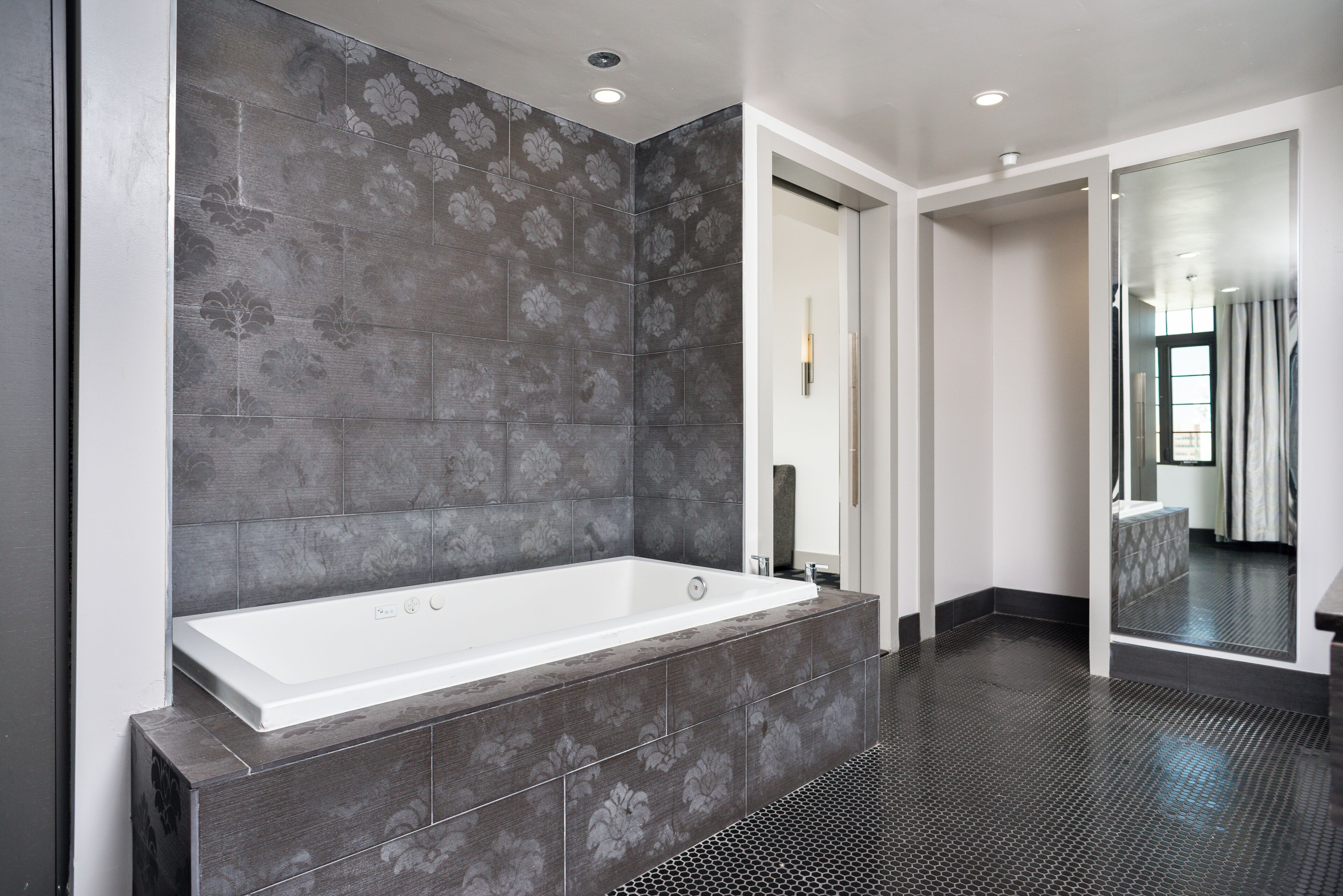 head honcho | bathroom | designer toiletries, hair dryer, bathrobes, towels