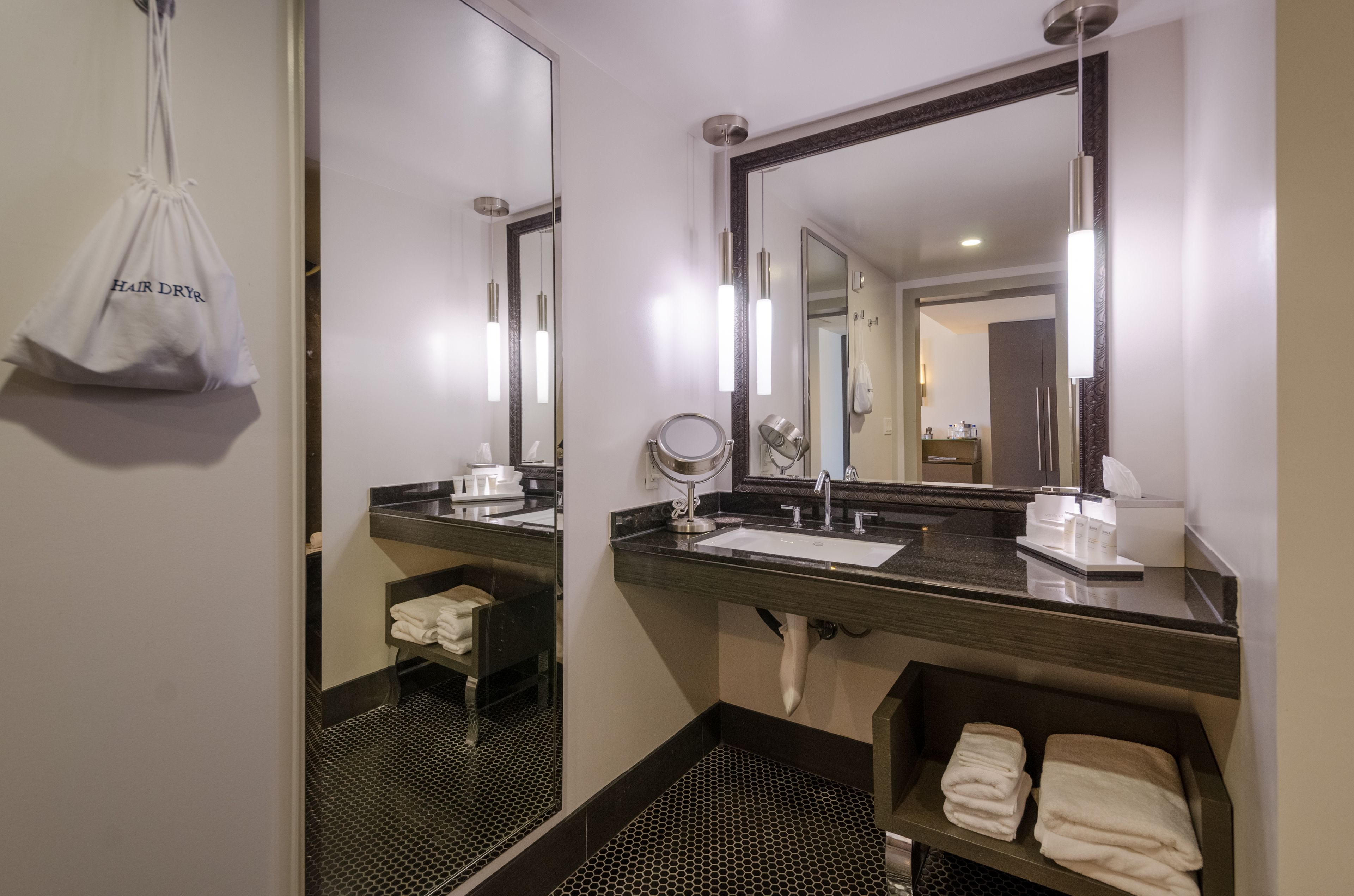 one king bed, accessible (maverick room) | bathroom sink