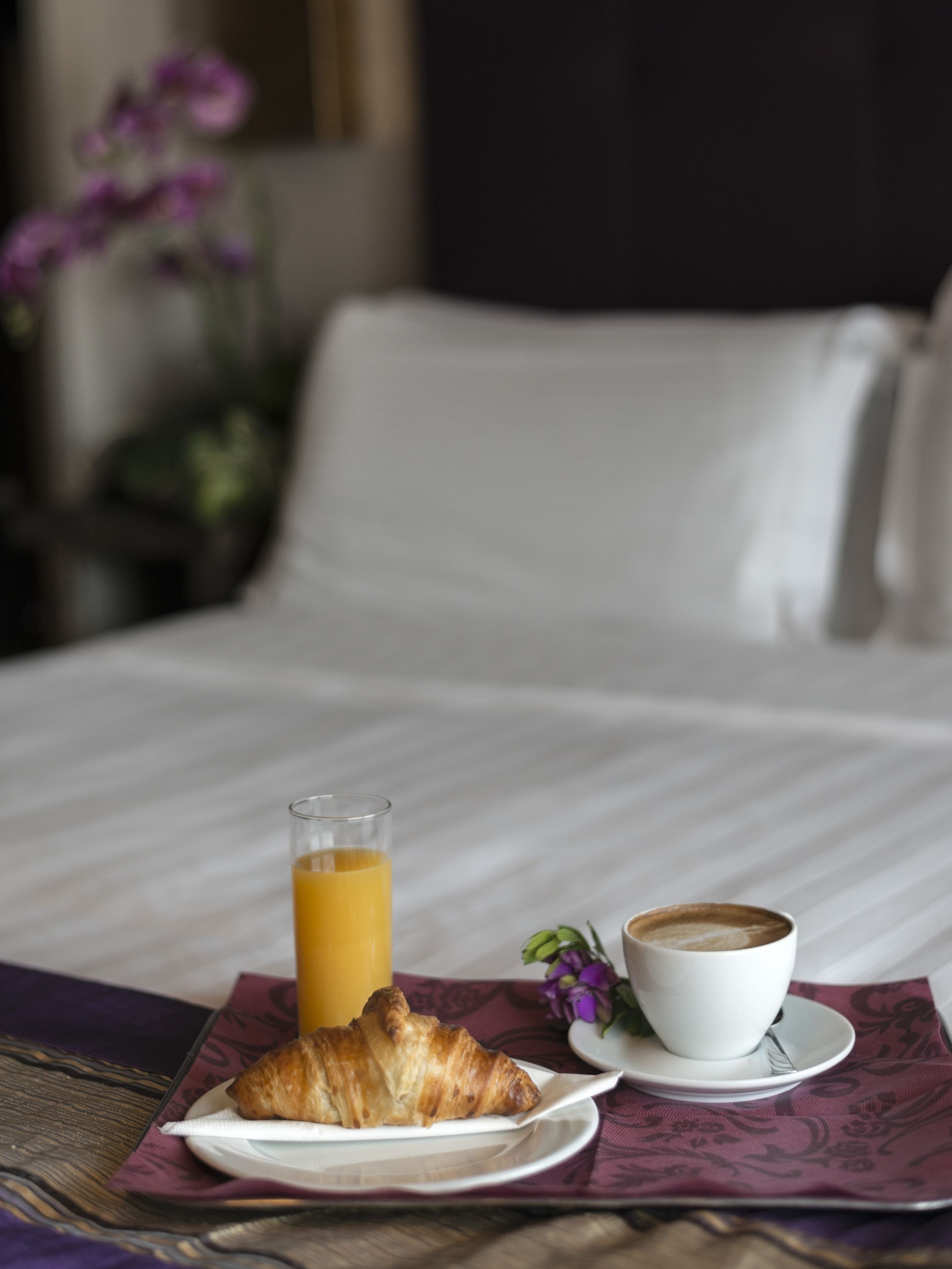 premium bedding, down duvets, minibar, in-room safe