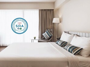 Minibar, in-room safe, free WiFi