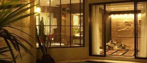 Kolam renang outdoor