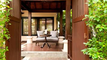 Royal Villa | Terrace/patio
