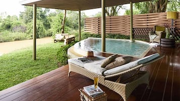 Villa, 1 King Bed, Pool Access | 1 bedroom, minibar, in-room safe, desk
