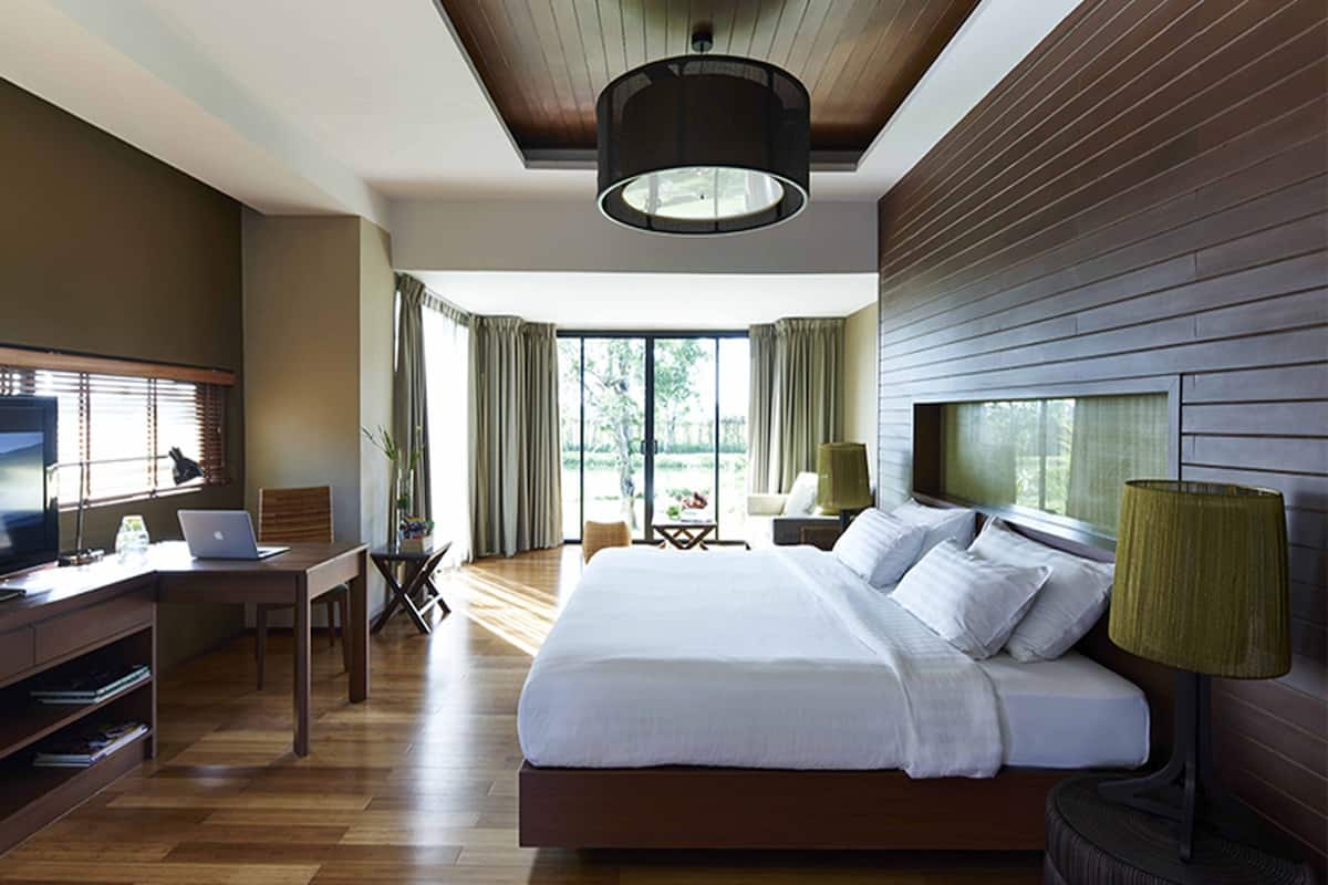 Villa, 1 King Bed | Minibar, in-room safe, desk, cribs (free)