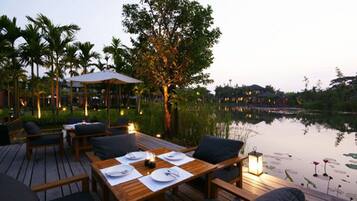 Bar (en la propiedad)