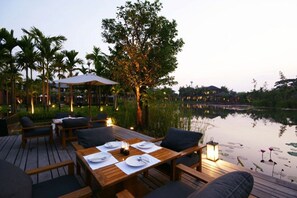 Bar (on property) - Pattara Resort & Spa (Phitsanulok)