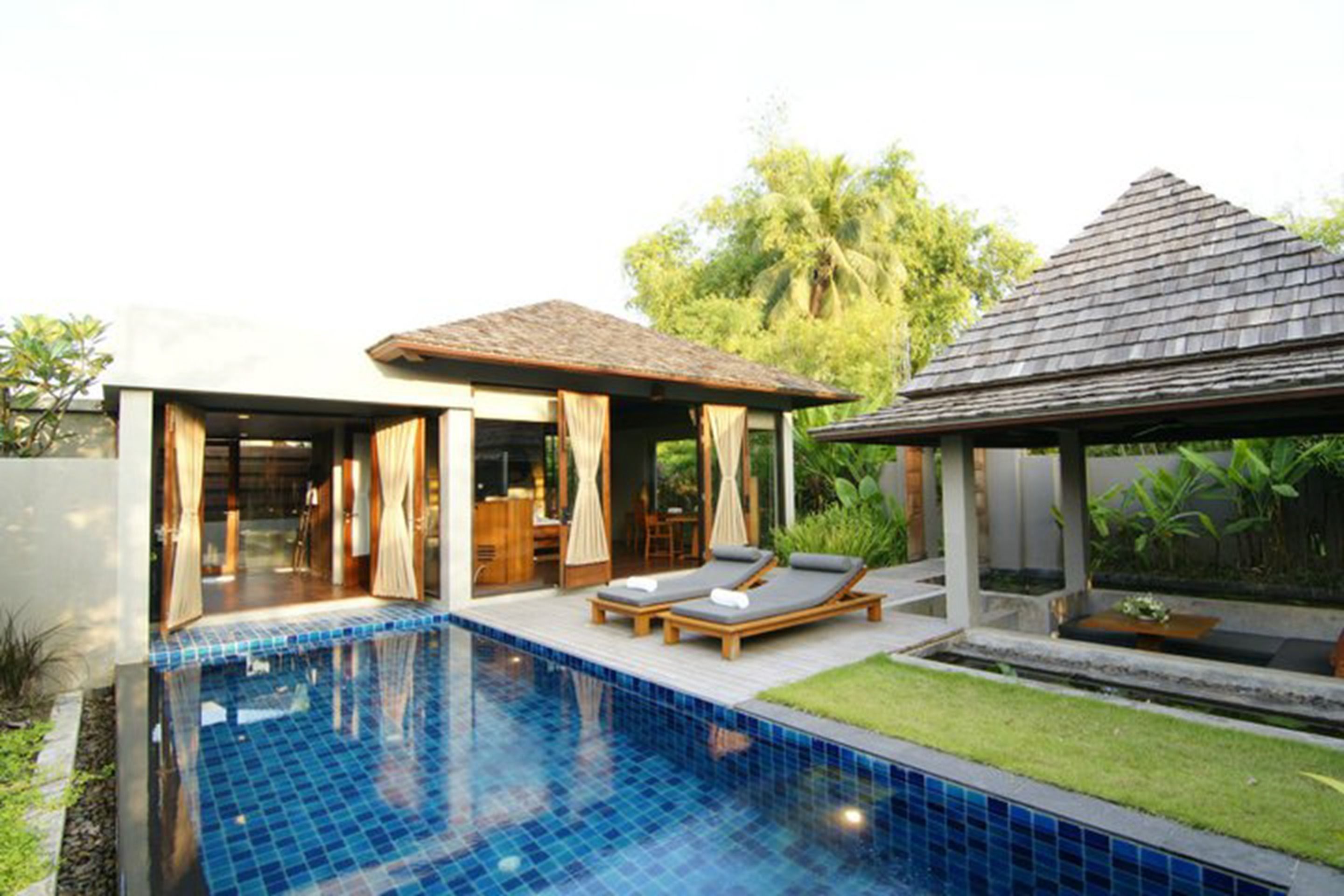 Pool Villa | Minibar, in-room safe, desk, iron/ironing board