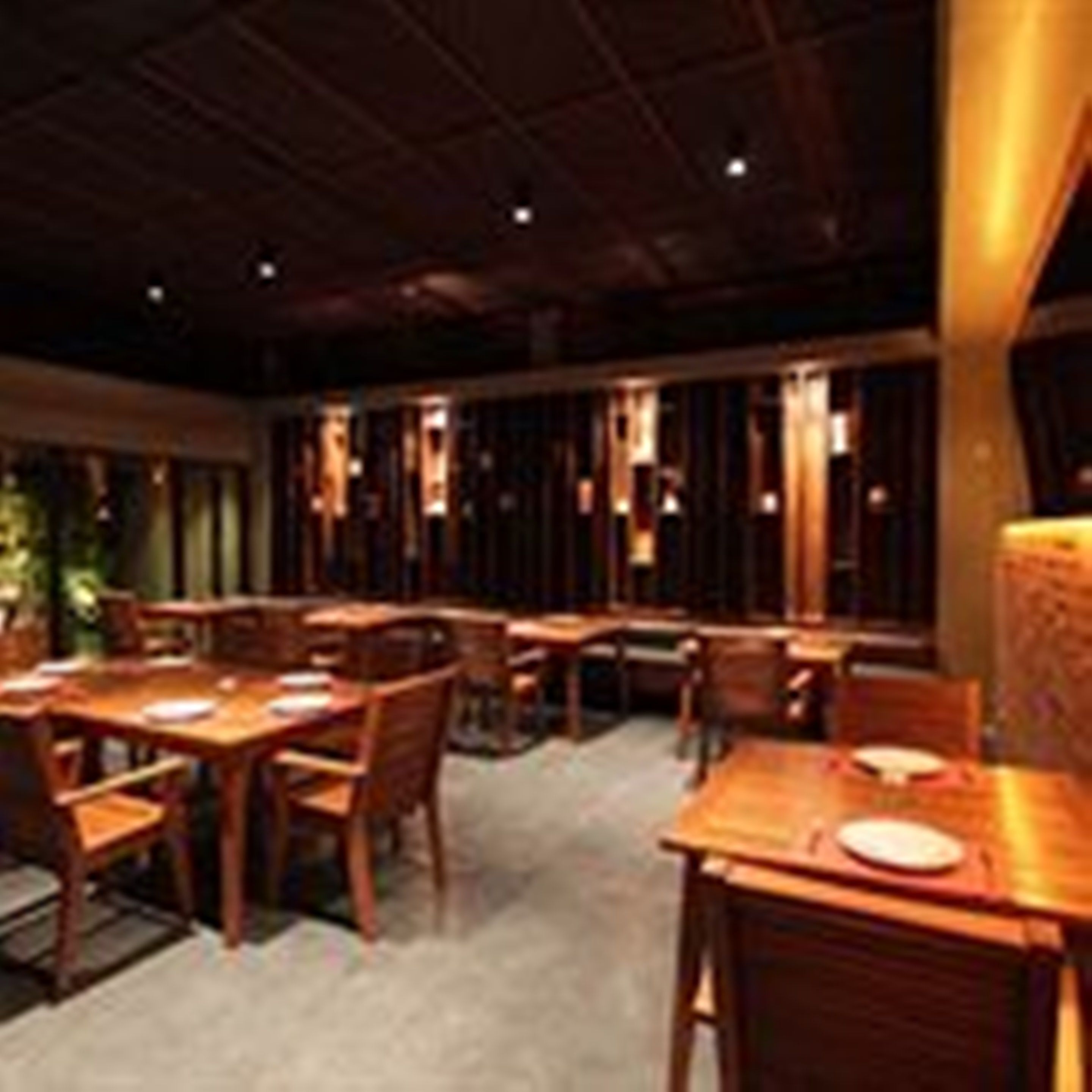 breakfast, lunch and dinner served