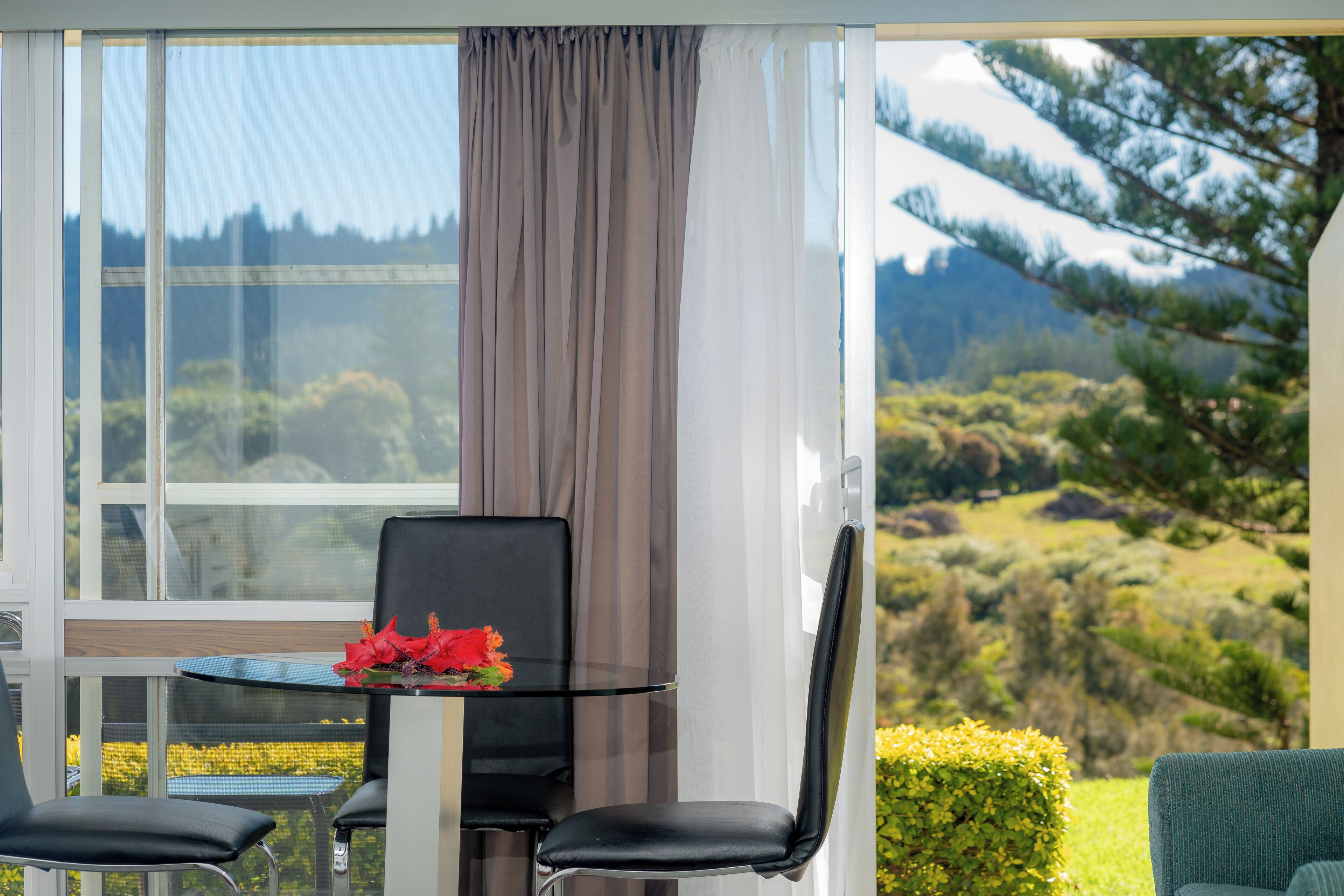 superior room | in-room dining