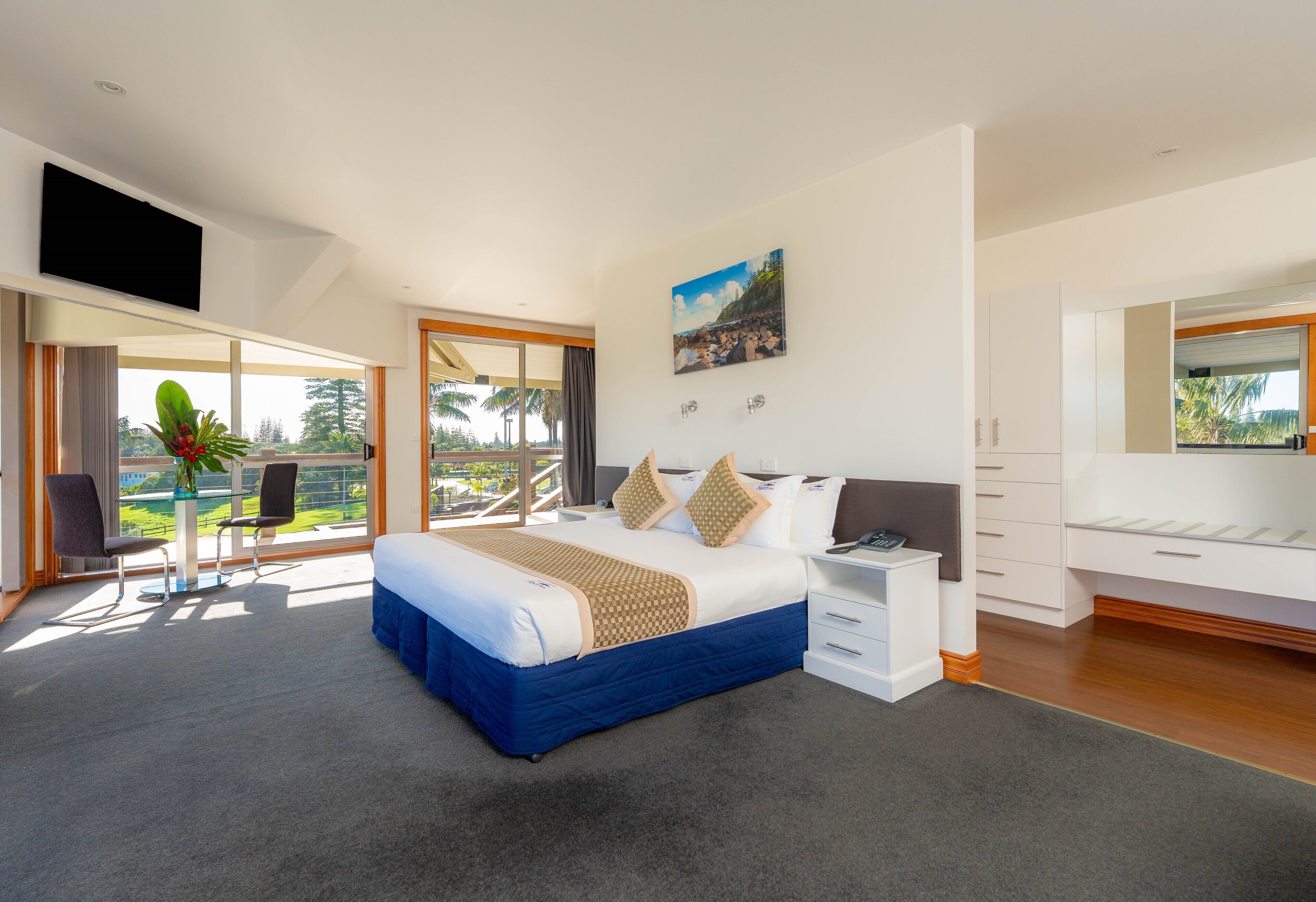 penthouse | 1 bedroom, egyptian cotton sheets, individually decorated
