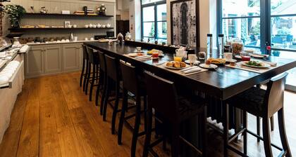 TownHouse 33 Boutique Hotel