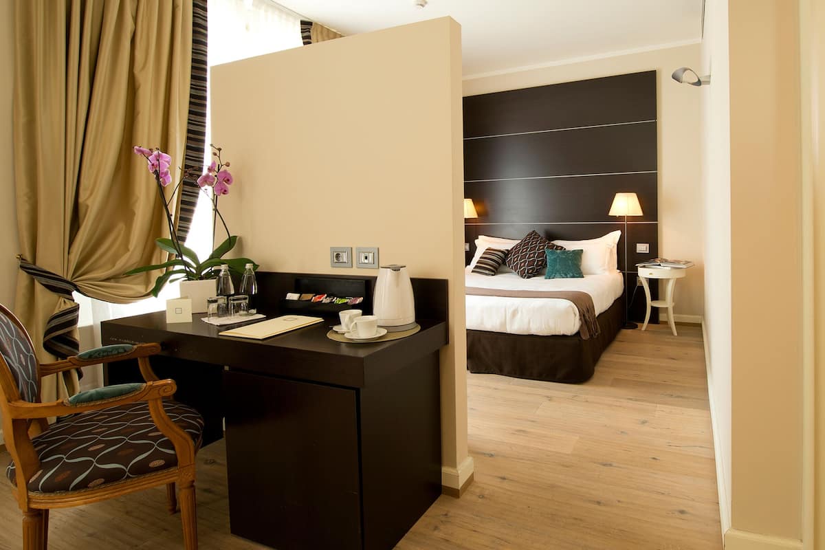 Superior Double or Twin Room | 1 bilik tidur, bar mini, peti besi dalam bilik, meja