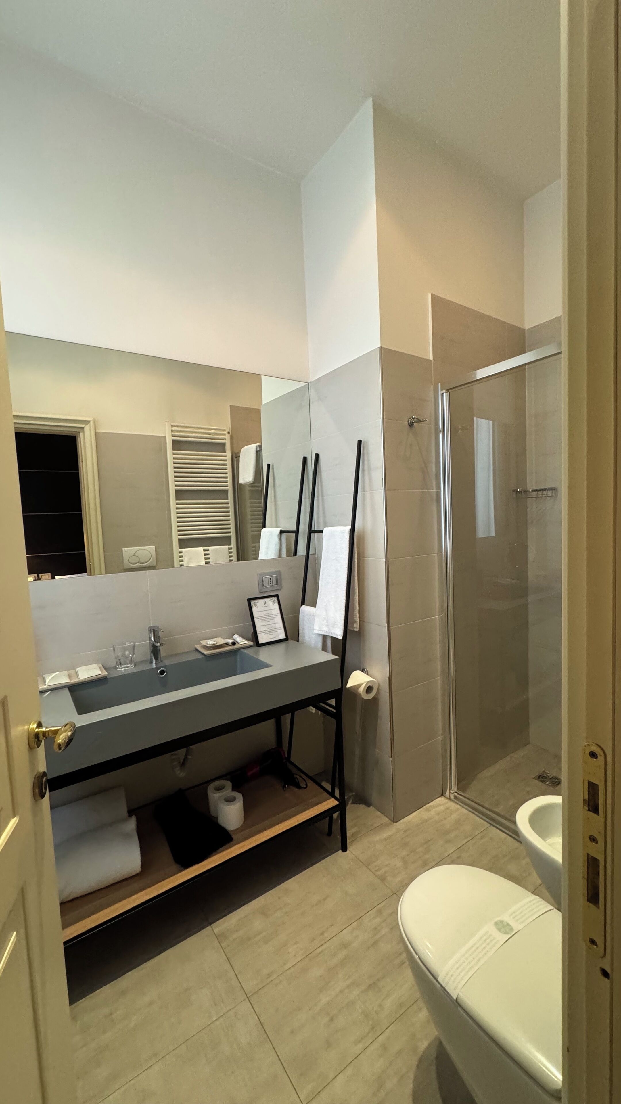 double or twin room | bathroom | free toiletries, hair dryer, slippers, bidet