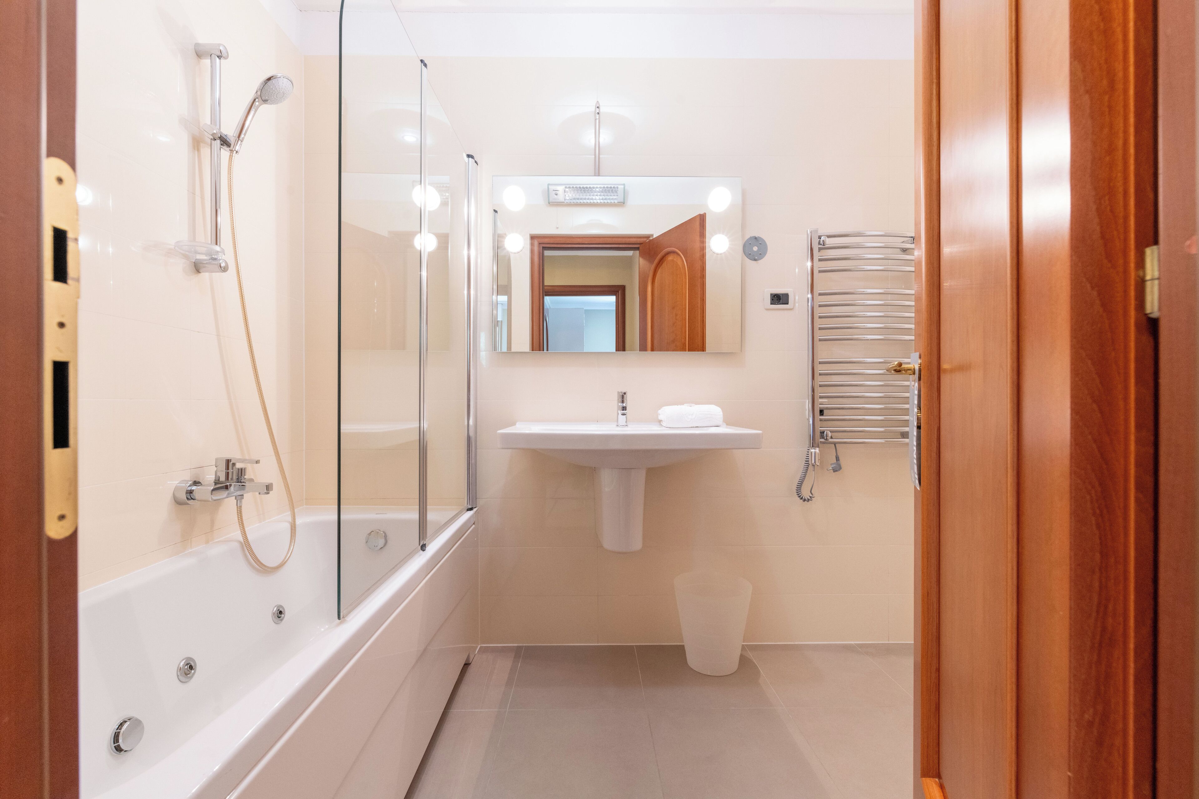 superior apartment, 2 bedrooms, balcony | bathroom | hair dryer, towels, soap, shampoo