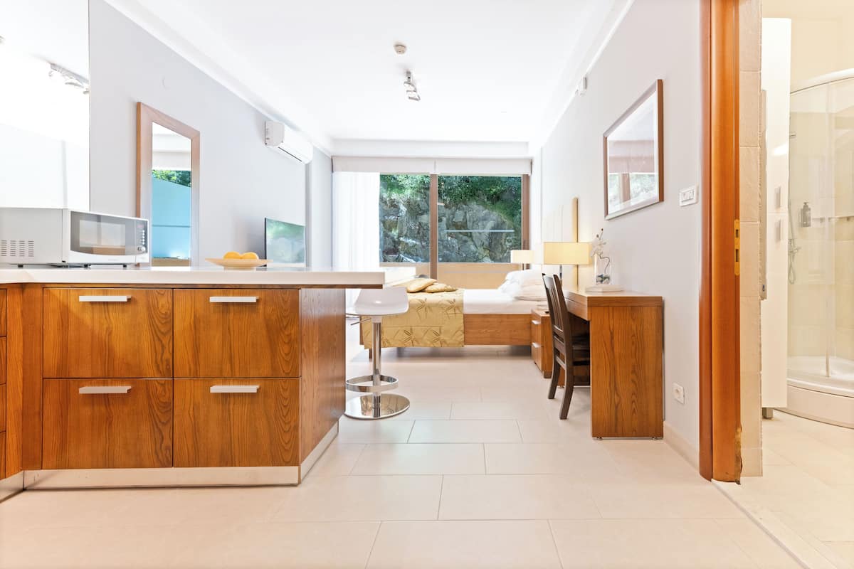 Standard Studio Suite, Kitchen, Ground Floor | 2 bedrooms, premium bedding, memory foam beds, in-room safe