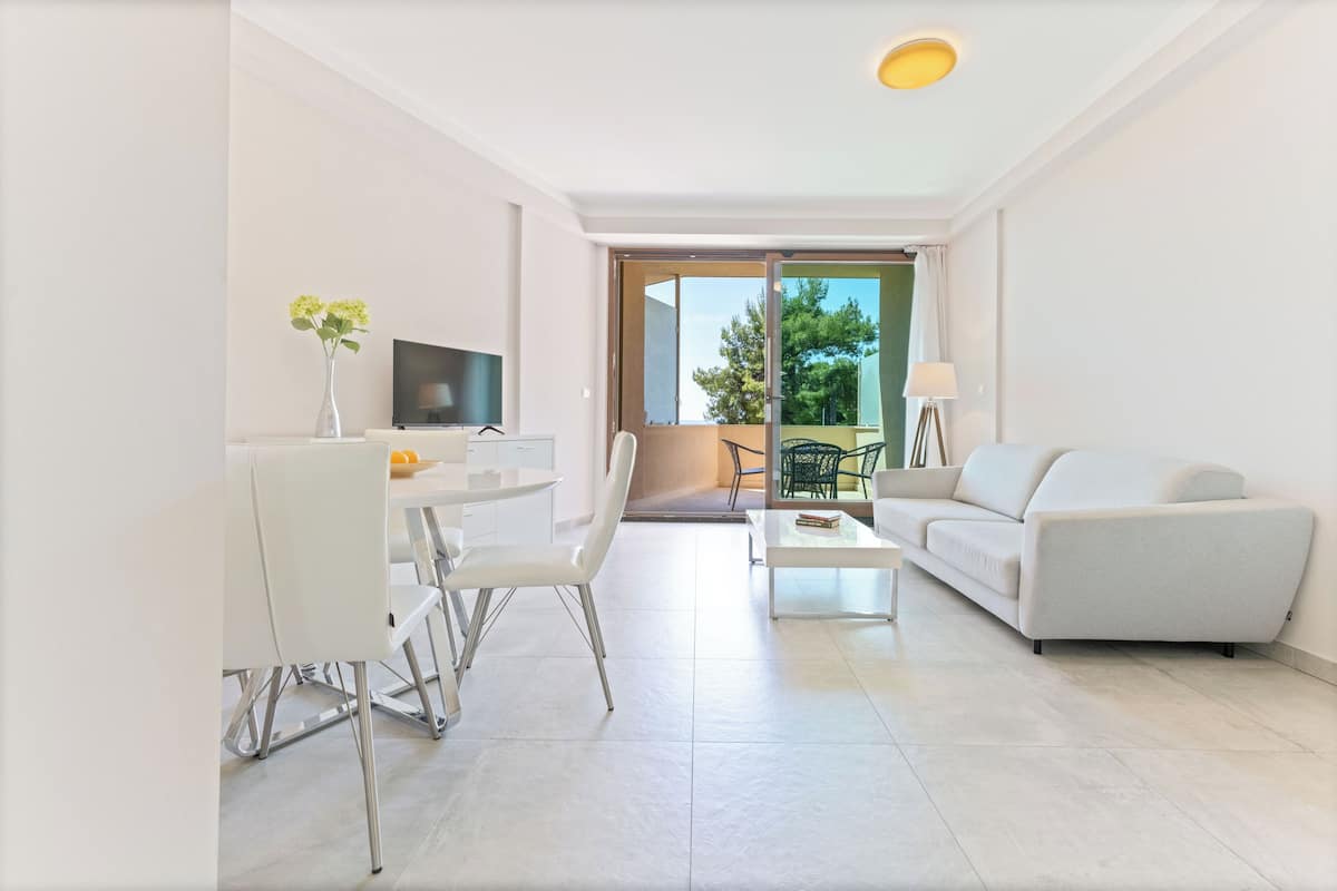 Family Apartment, 2 Bedrooms, Balcony | 2 bedrooms, premium bedding, memory foam beds, in-room safe