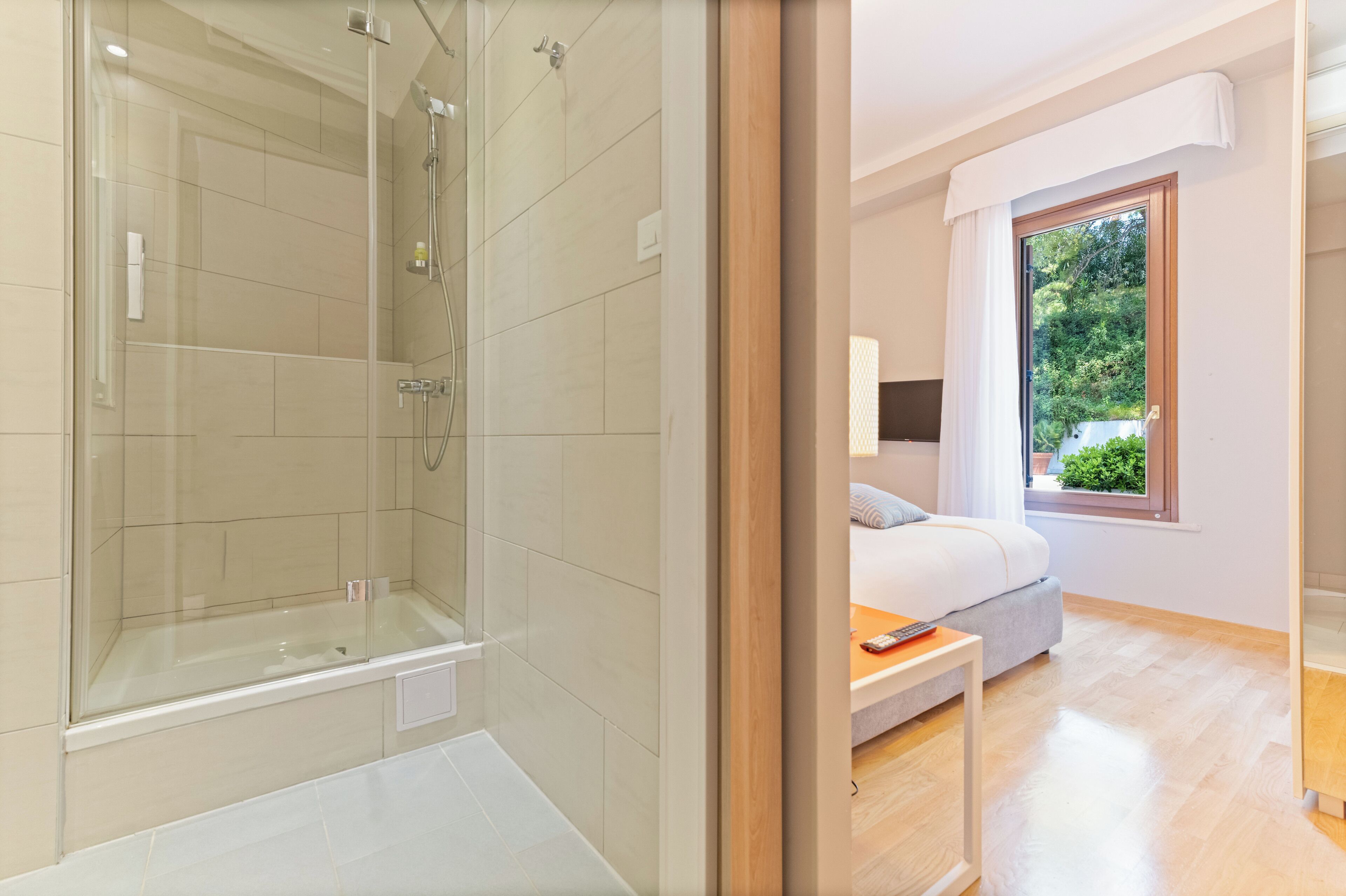 standard apartment, 2 bedrooms | 2 bedrooms, premium bedding, memory-foam beds, in-room safe