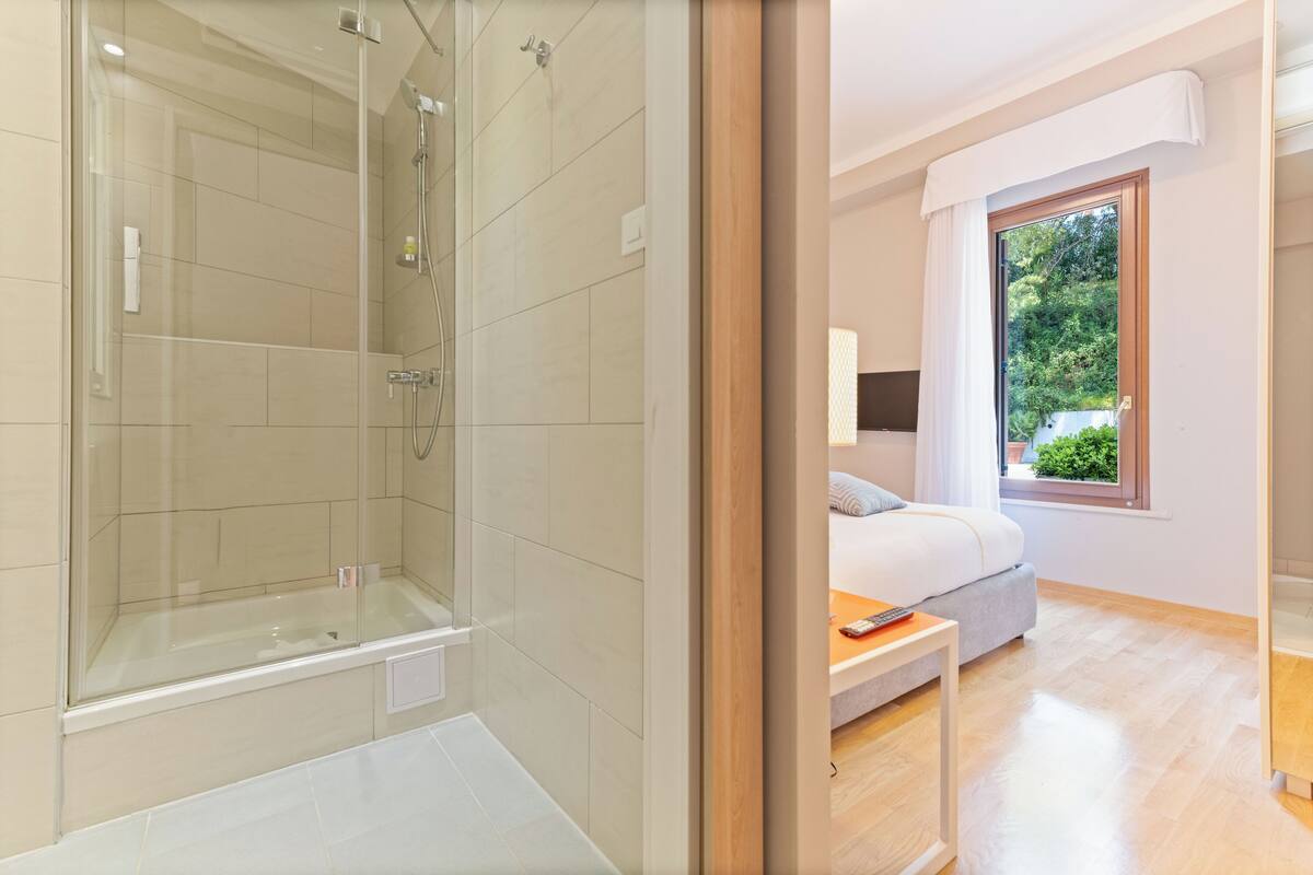 standard apartment, 2 bedrooms | 2 bedrooms, premium bedding, memory-foam beds, in-room safe