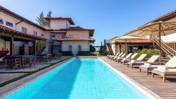 2 AuĂenpools, geöffnet von 09:00 Uhr bis 18:00 Uhr, Cabañas (kostenlos)