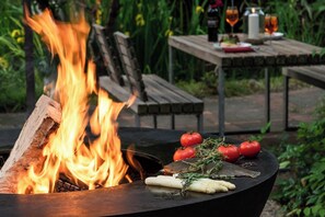 BBQ/picnic area - Hotel Grenzfall Berlin (Berlin)