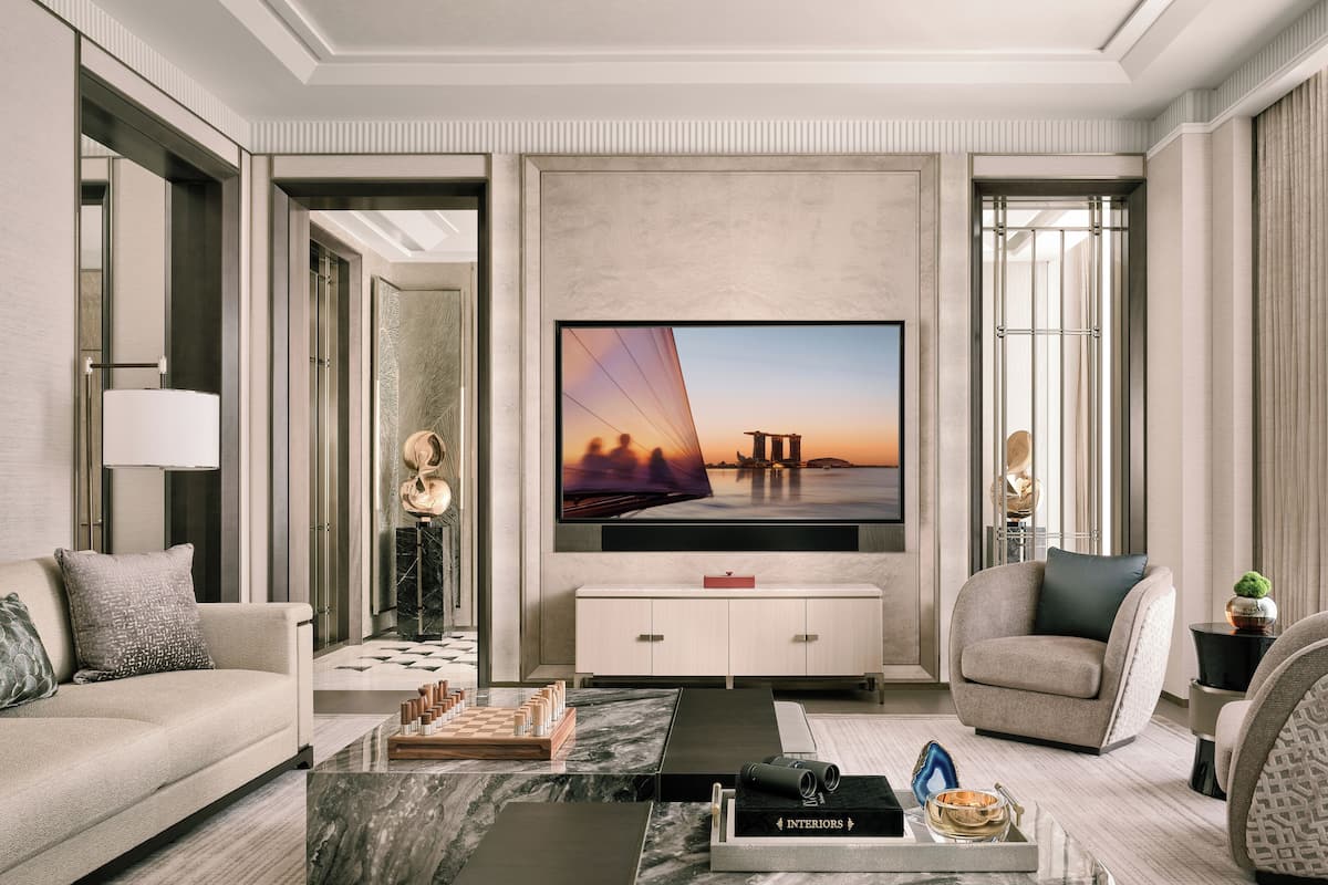 The Horizon Suite - Dual View | Living area | 75-inch TV with digital channels