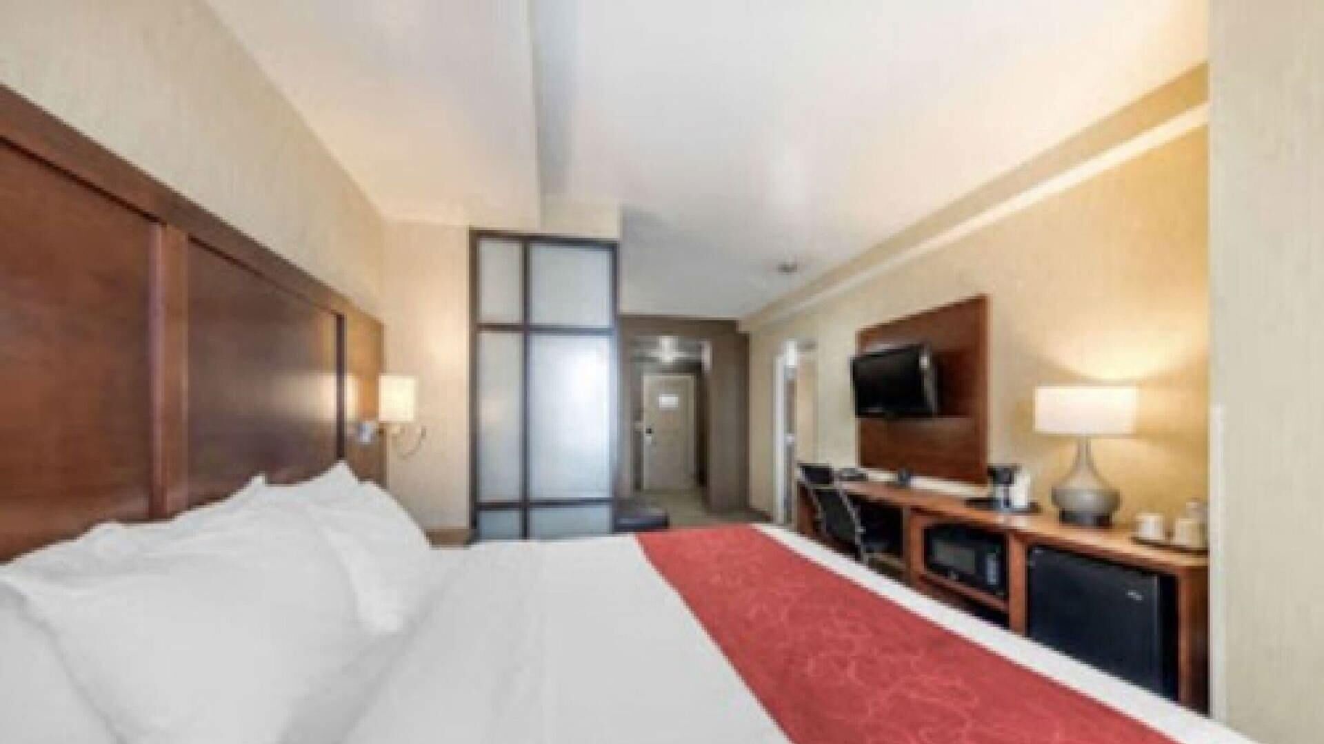1 bedroom, pillow-top beds, individually decorated, desk