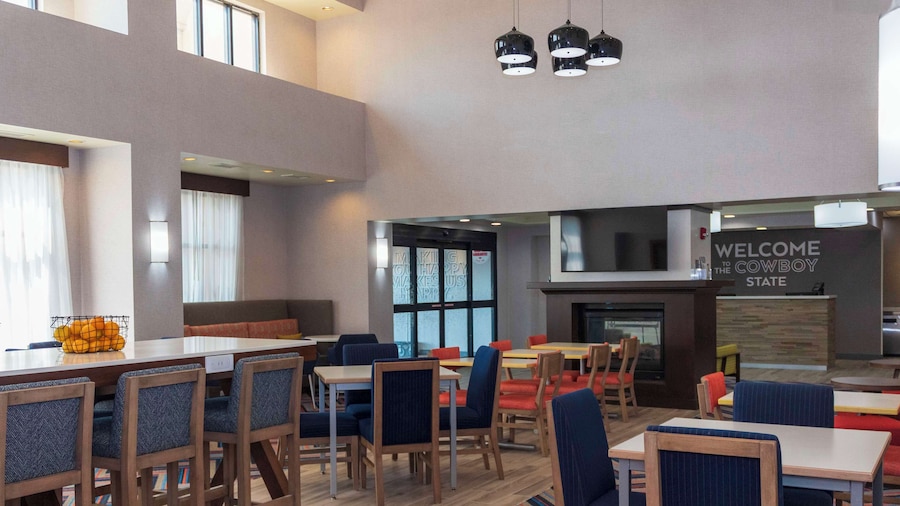 Hampton Inn & Suites Riverton