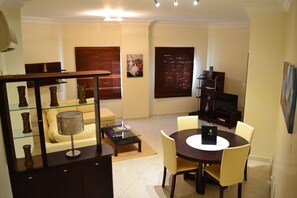 Executive Suite | Living area