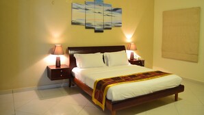 Deluxe-Suite, 1 Schlafzimmer | 1 Schlafzimmer, kostenloses WLAN, Bettwäsche