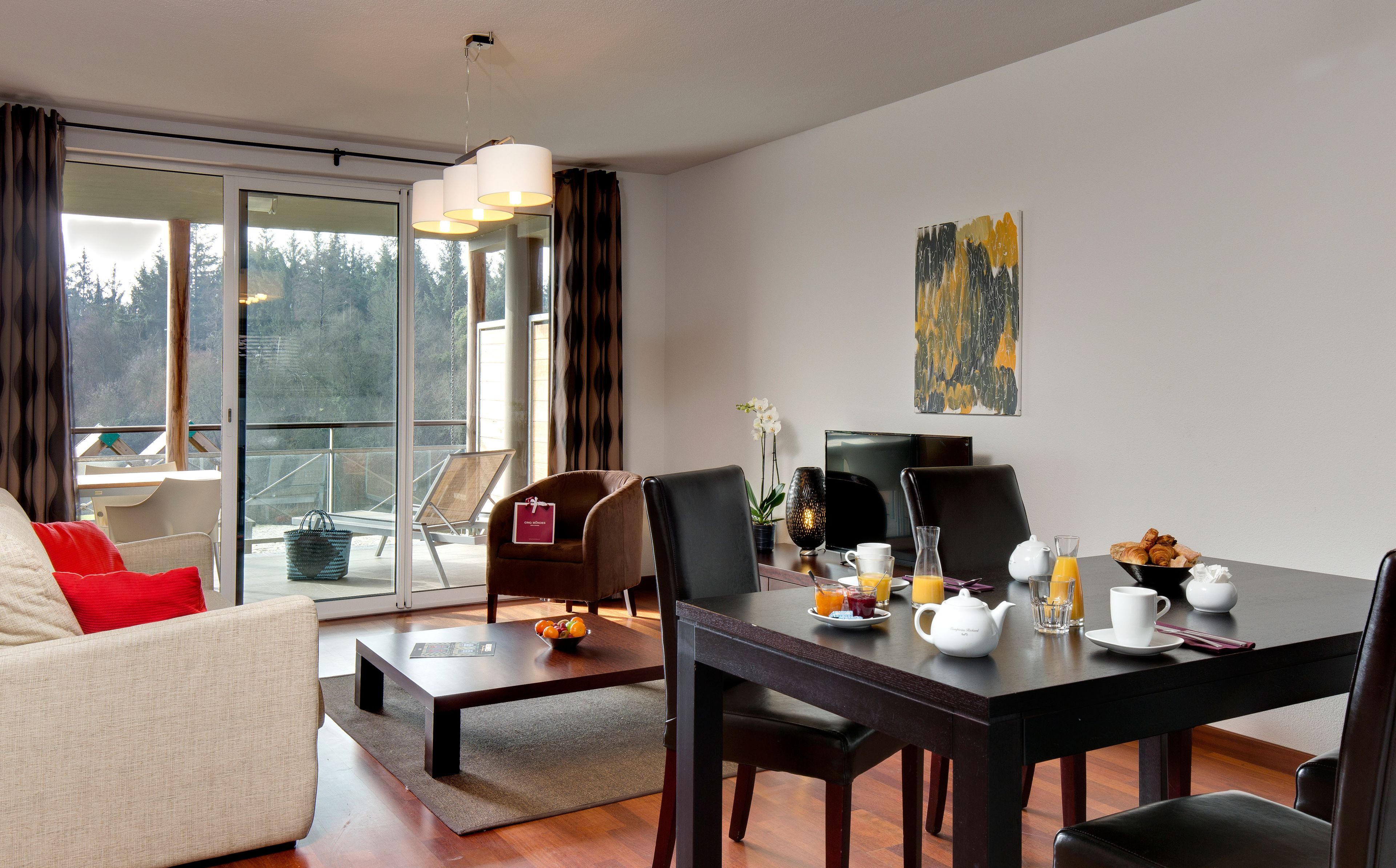 80-cm lcd tv with digital channels, tv, offices