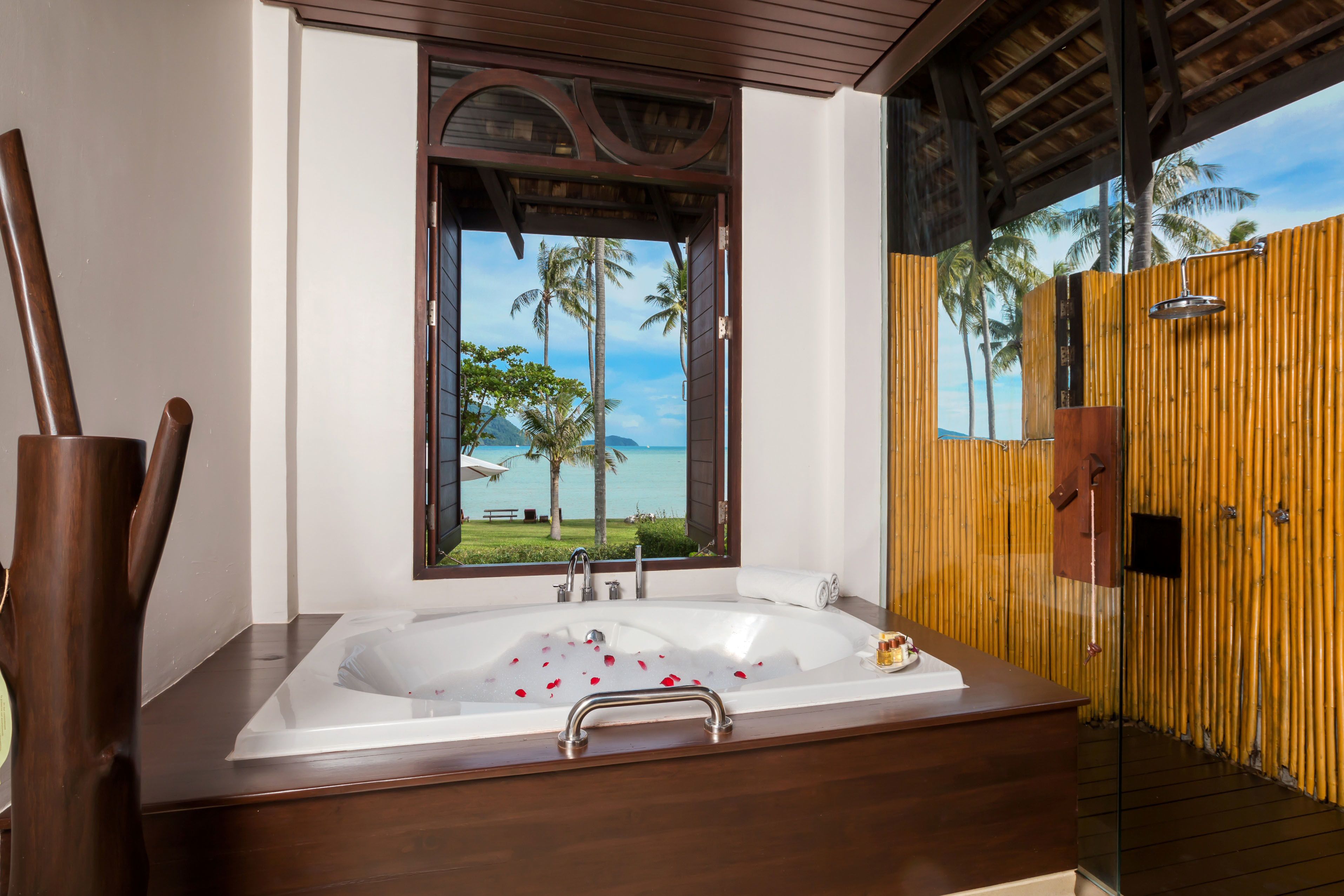 deluxe beachfront villa | 2 bedrooms, in-room safe, desk, blackout curtains