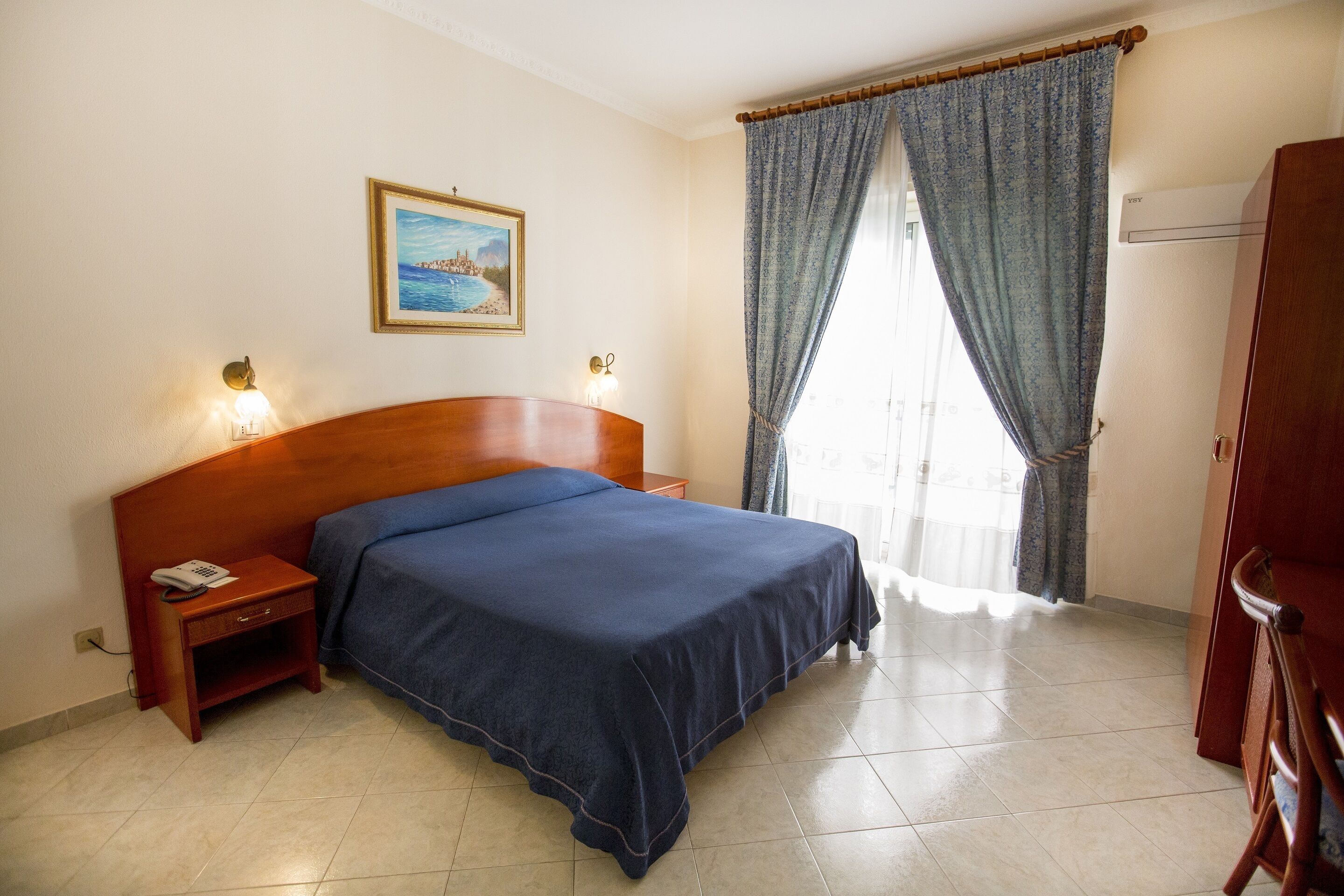 standard room, 1 bedroom, balcony | 1 bedroom, minibar, in-room safe, desk