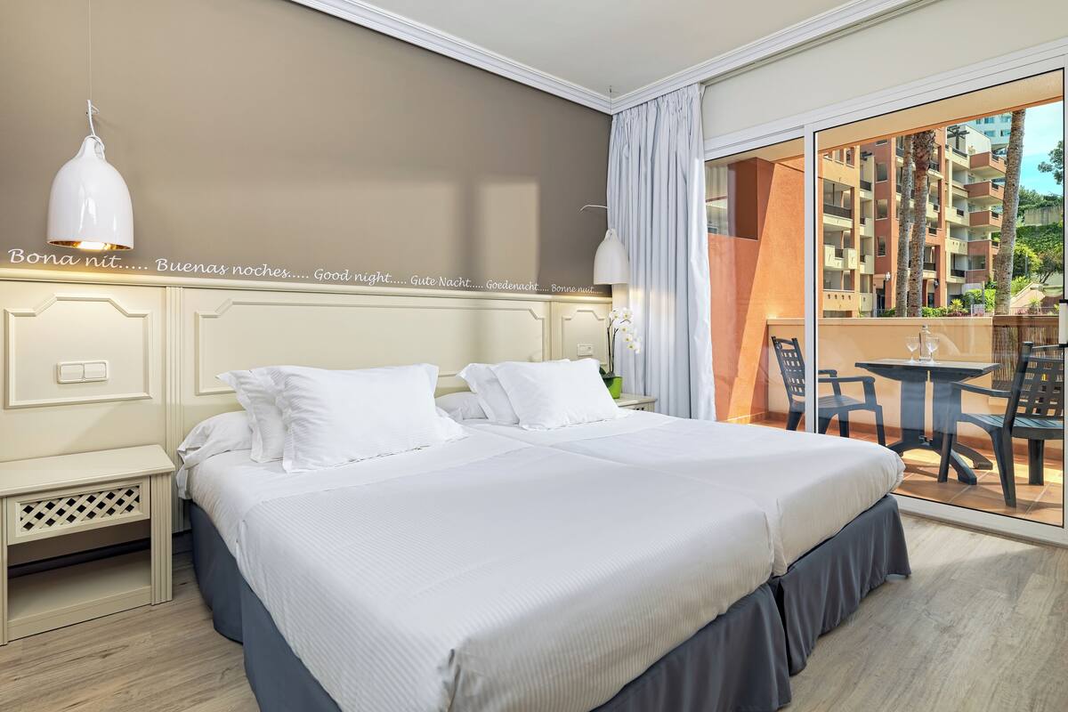 In-room safe, desk, cribs (free), WiFi (free)
