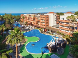 Indoor pool, 2 outdoor pools, sun loungers