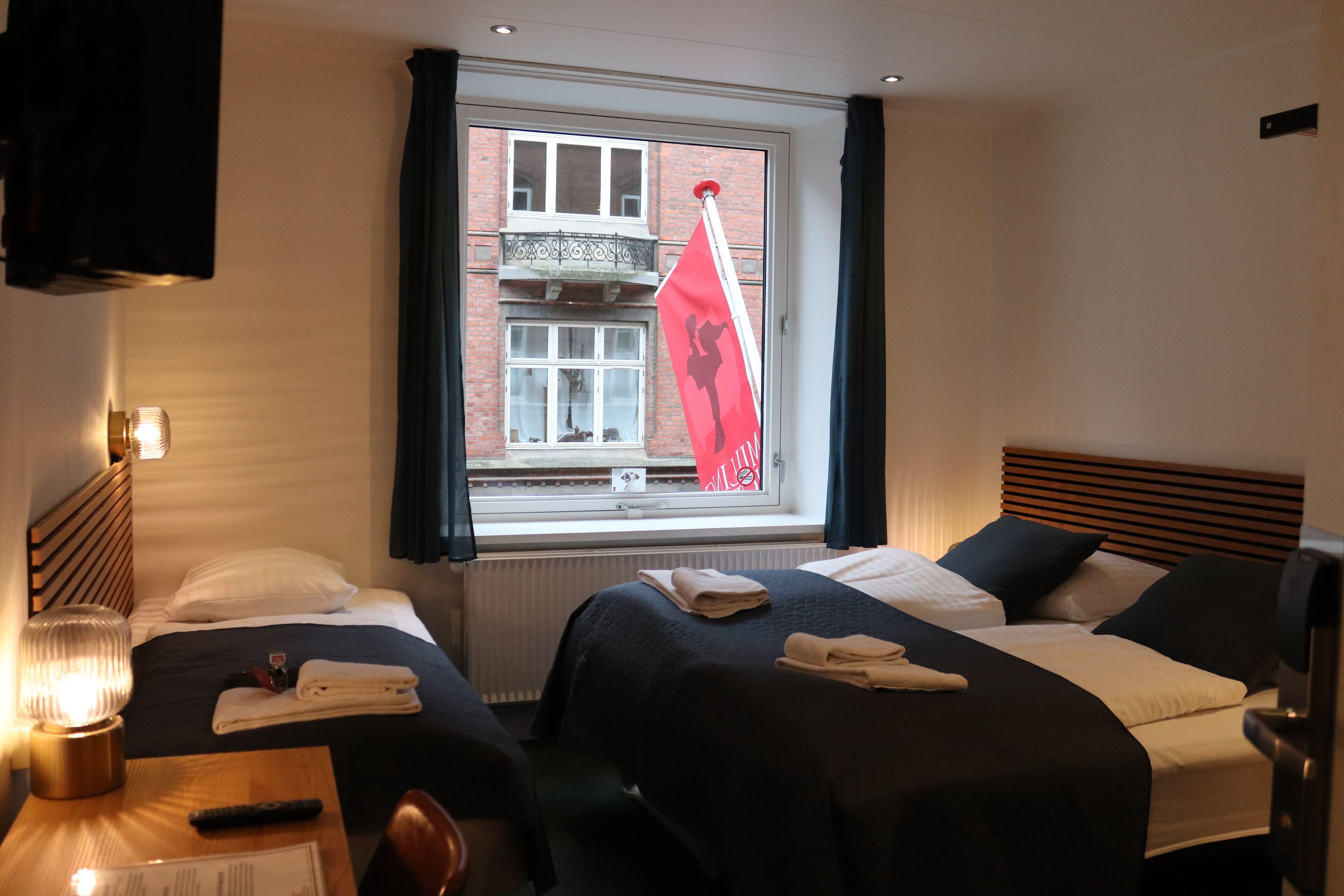 Standard Double Room | Hypo-allergenic bedding, desk, iron/ironing board, free WiFi