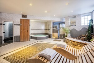 Tratamentos corporais, massagens com pedras quentes