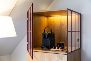 Premium bedding, minibar, desk, laptop workspace